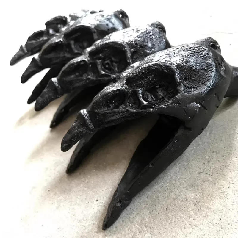 Description Picture 3 of itemAztec Death Whistle All Saints' Day Kazoo Terrifying Voice Strange Sounds Black Skeleton Prop Professional Musical Instruments