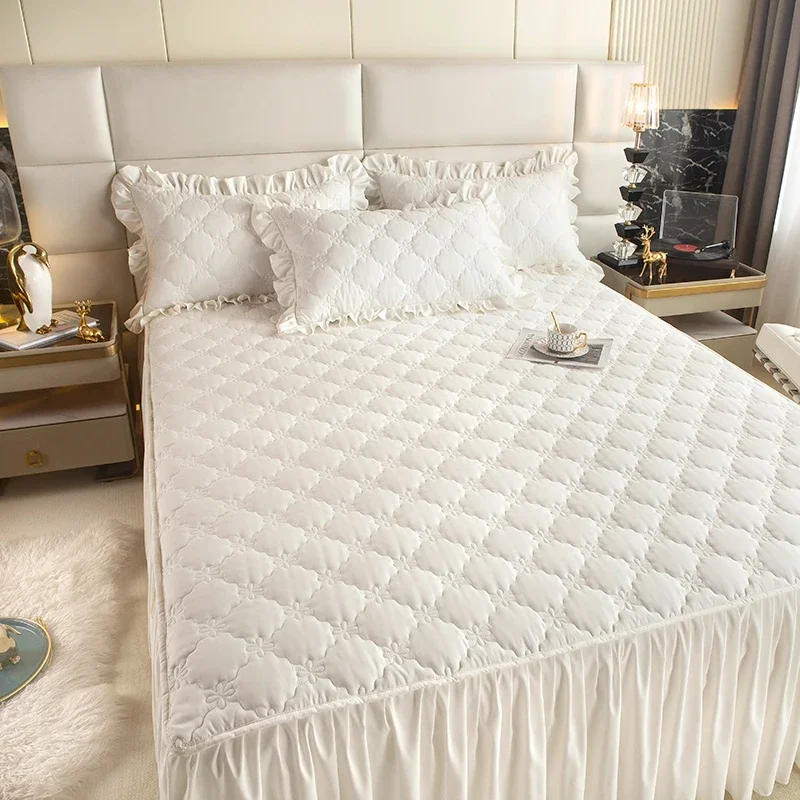 Description Picture 5 of itemThickened Bed Skirt Solid Color Bed Cover Quilted Mattress Protector покрывало Skin-friendly Bedspread (No Pillowcase)