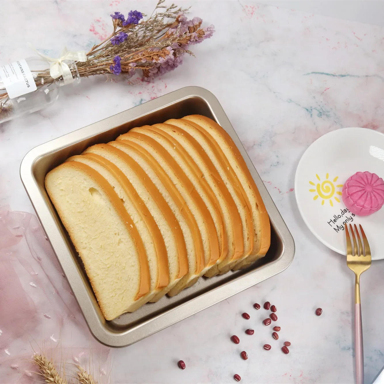 Description Picture 4 of item9inch  Non Stick Square Cake Pan Cheese Cookie Bread Pizza Baking Tray Bakeware Tool  Rectangle Cake Pans