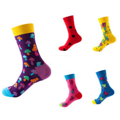 1 Pair Colorful Mushroom Heart Print Fahion Funny Novelty Street Style Mid Tube Unisex Socks Suit In All Seasins