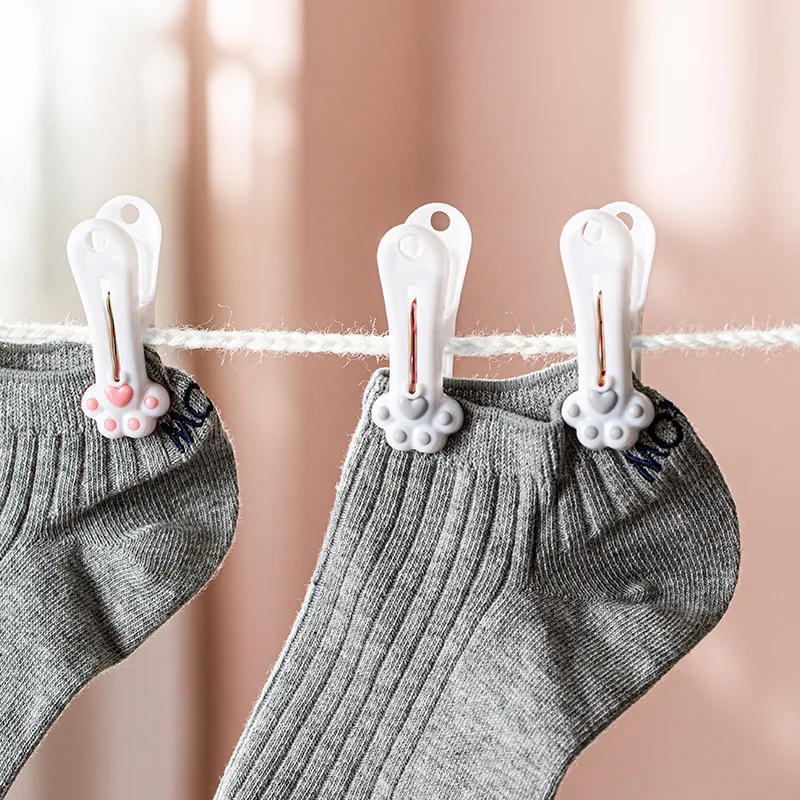 Description Picture 5 of item12pcs Creative Cat Claw Clothespin Windproof Clothes Pegs Cute Underwear Socks Clips Multifunctional Laundry Hanging Clips