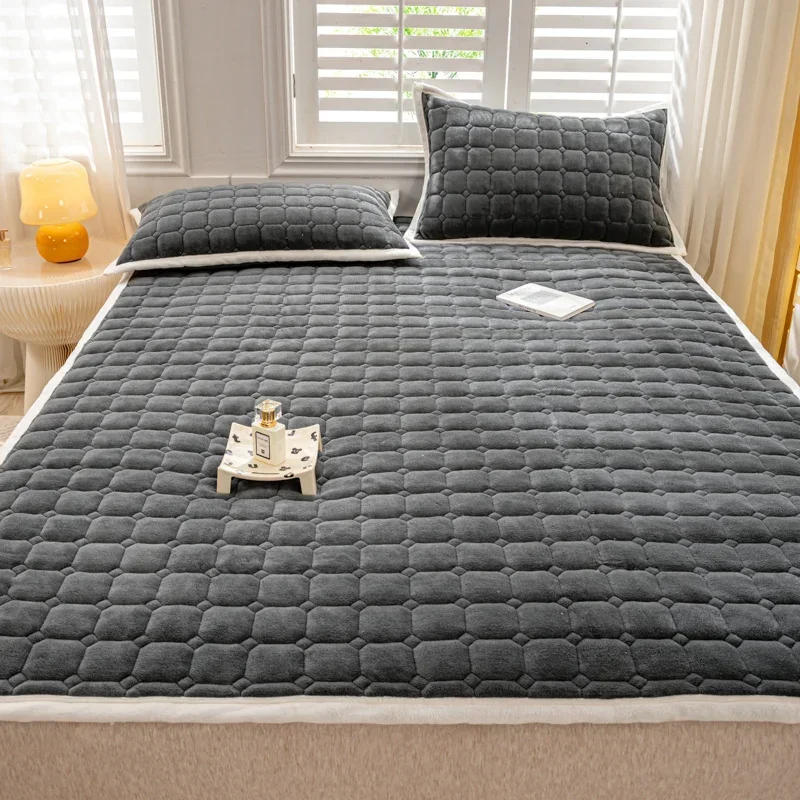 Description Picture 5 of itemBed Floor Mattress Mat Student Dormitory Single Double Tatami Mattress Soft Comfortable Mattress Sleeping Pad Mat Bed King Size