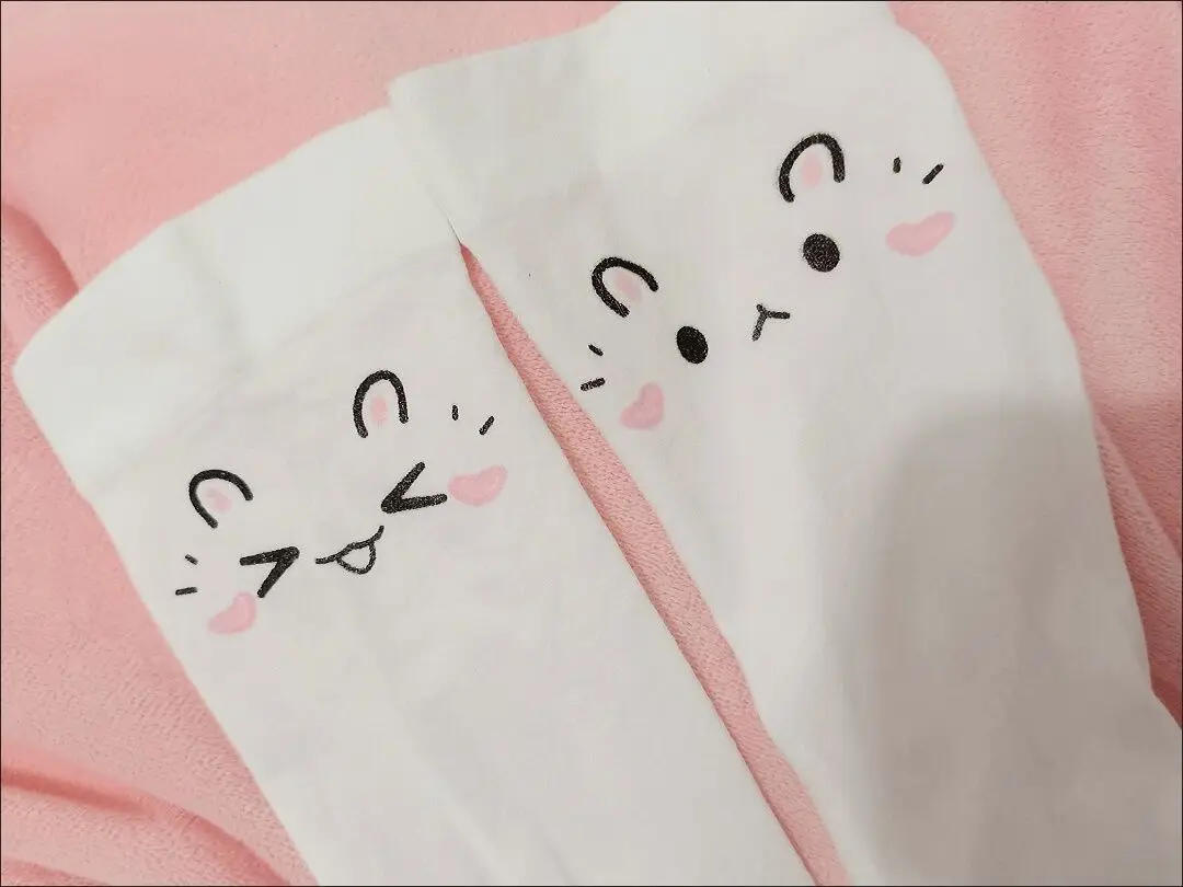 Description Picture 3 of itemJapanese Kawaii Expression Thigh Socks White Print Long Socks JK Harajuku Over Knee Thigh High Stockings Y2K Cosplay Socks
