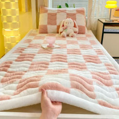 Winter Warm Plush Mattress Toppers Soft Single Double Foldable Milk Velvet Thick Flat Bed Sheet Fold Tatami Mat Queen Bed Cover