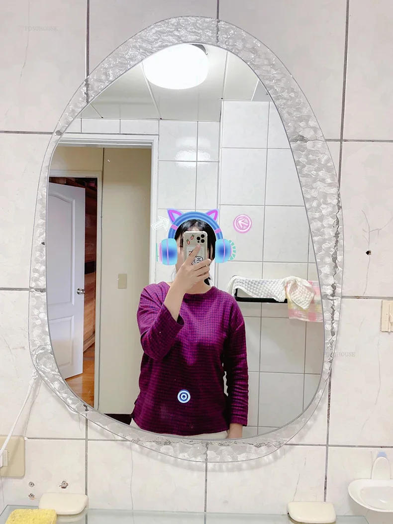 Description Picture 3 of itemCreative Decorative Mirrors for Bathroom Modern Irregular Touch Screen Bath Mirrors Multifunctional Smart Mirror for Powder Room