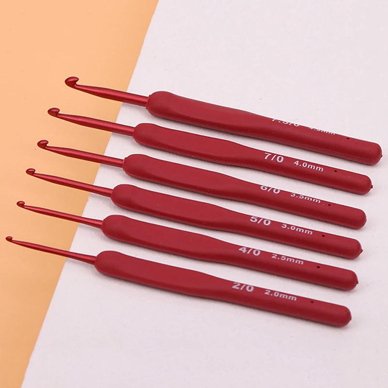 Description Picture 6 of itemRed Crochet Hooks Needle Silicone Handle Aluminum Crochet Needle Set  Knitting Needles DIY Sweater Weave Sewing Knitting Tool