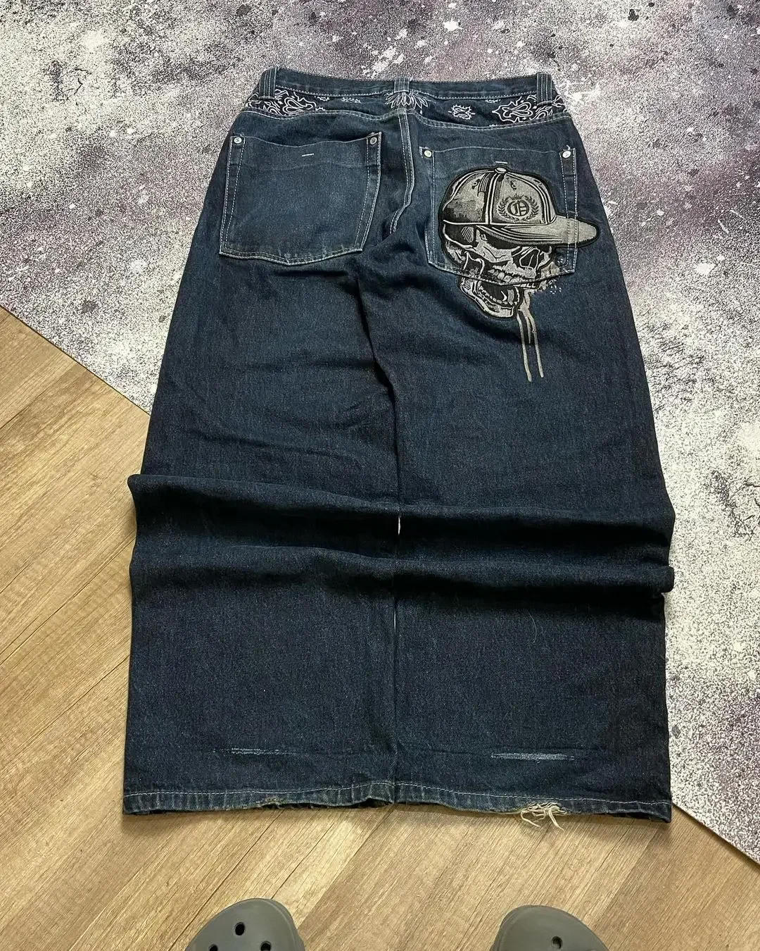 Description Picture 4 of itemY2K Goth Style Baggy Jeans High Street Hip Hop Embroidered Skull Loose Jeans Retro Washed Casual Wide Leg Denim Trousers New