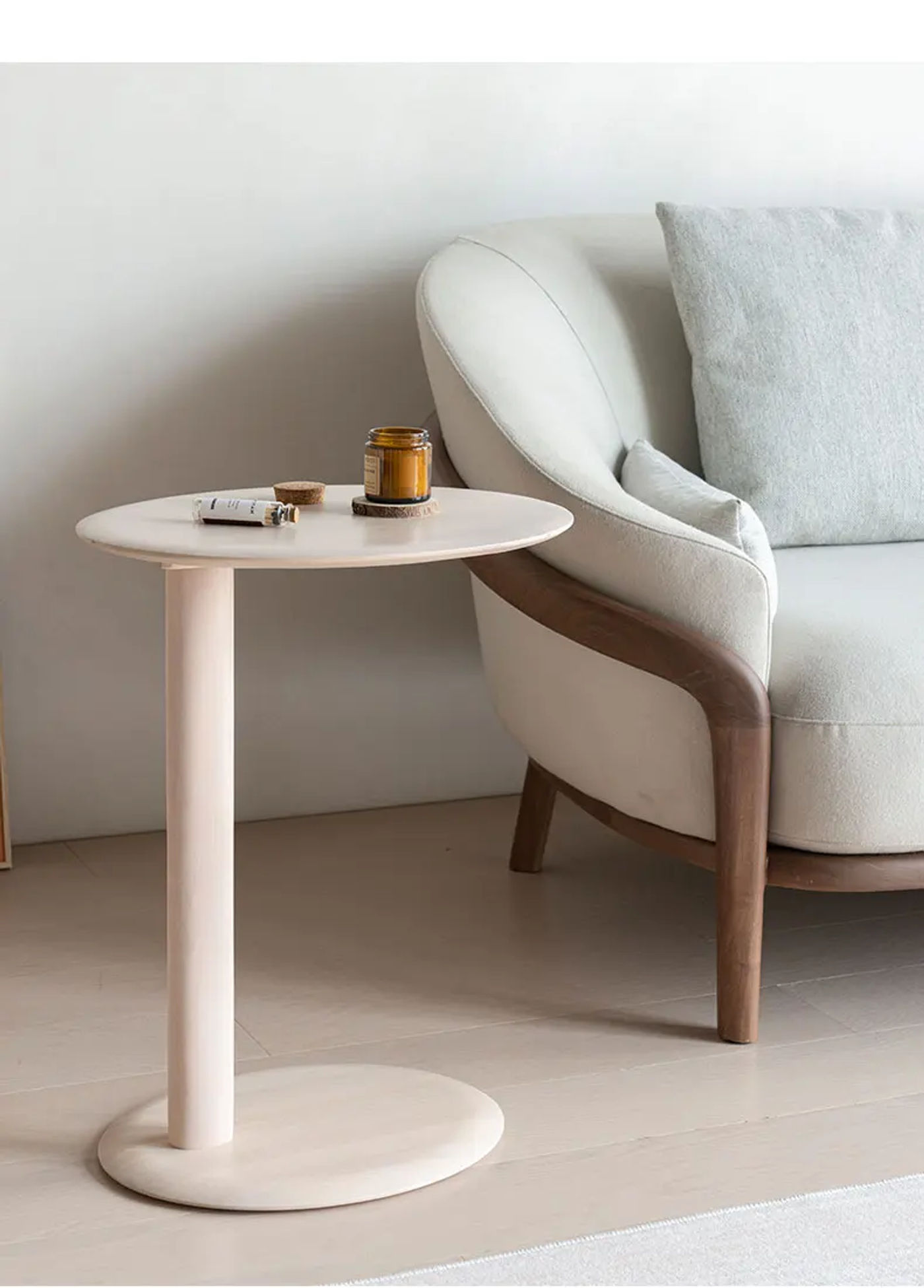 Description Picture 5 of itemMOMO Solid Wood Side Table Small Coffee Table Bedside Sofa Side Mini Small Creative Balcony Bedroom Simple Design Corner Table