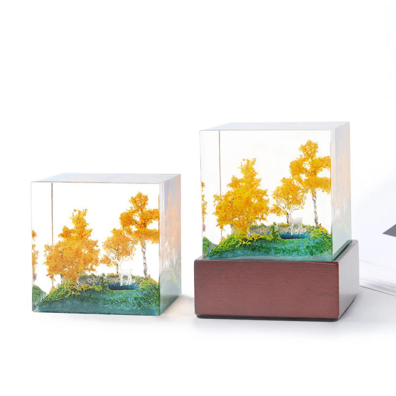 Description Picture 6 of item8cm Autumn Forest Cube Organism Resin Table Light Creactive Art Decoration Lamp Miniature Landscape Night Light USB Charge