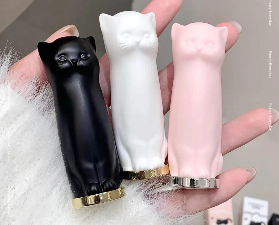 Description Picture 4 of itemPurple Rose Moisturizing Lip Stick Crystal Jelly Colored Lip Balm Anti-chapped Lip Care Smoothens LipLines Base Clear Lipstick