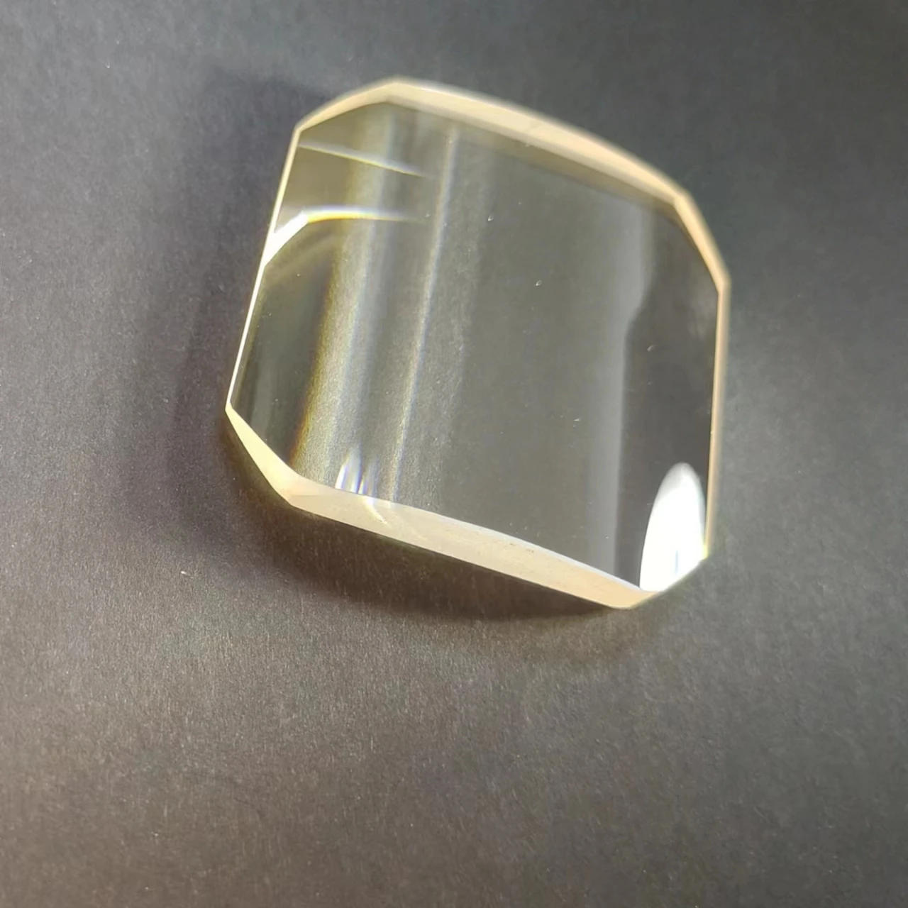 Description Picture 5 of item50x49mm F76mm Plano Convex Cylindrical Lenses High Quality Optical Glass Condensing Lenses Accept Customization