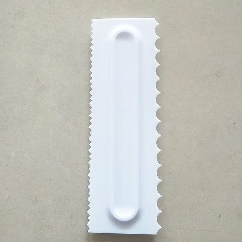 Description Picture 3 of itemMousse Butter Cream Cake Edge DIY Tool Plastic Sawtooth Cake Scraper Icing Smoother Comb Set Kitchen Baking Tools Christmas Gift