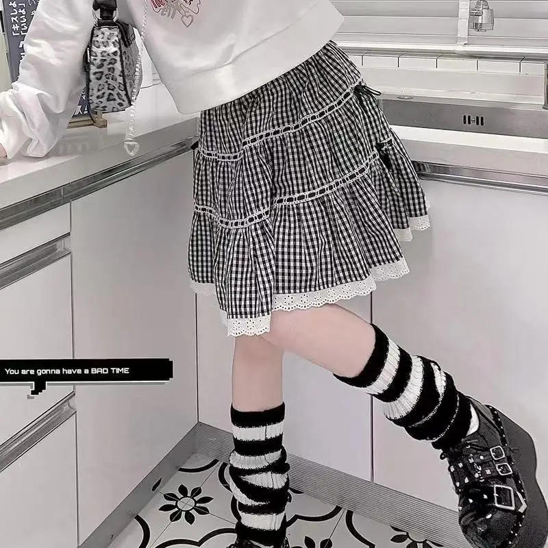 Description Picture 5 of itemY2k Goth Lolita Girls Cute Striped Knit Leg Warmers JK Uniform Gothic Women Leggings Gaiters Knee Knitted Cuffs Ankle Warmer