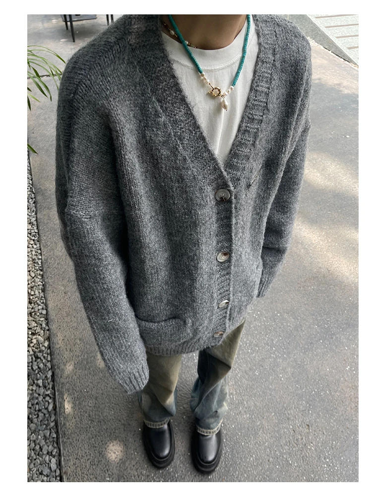 Description Picture 6 of itemMen Cardigan Korean Style Handsome Temperament Sequined Design Fashion Knitwear Single Breasted Leisure Cozy Youthful Versatile