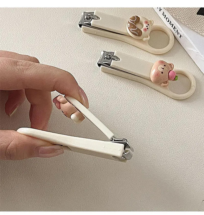 Description Picture 4 of itemNew Cute Bear Nail Clippers for Girl Women Boy Heart Portable Children's Nail Clippers Clippers Trimmers Nail Art Tool Wholesale