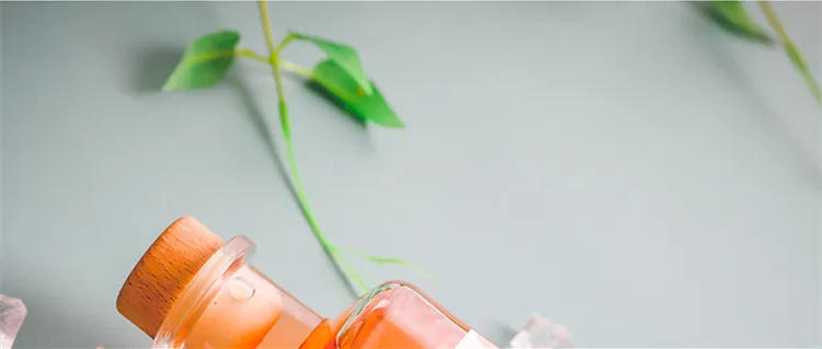 Description Picture 2 of itemWith Wood Lid Cute Wine Glass Iced Coffee Bottles Glass Water Bottle Small Refillable Travel Sealed Bottle Cold Brew Tea Bottles