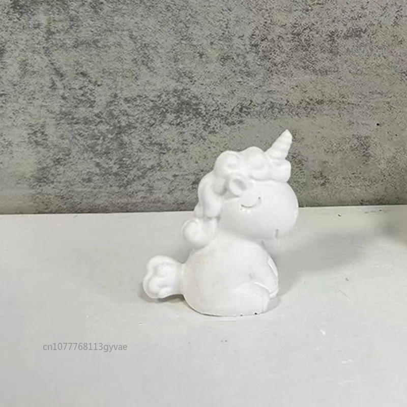 Description Picture 4 of itemTransparent Unicorn Silicone Epoxy Resin Molds Animal Handmade Aromatherapy Candle Making Form Decoration Tool