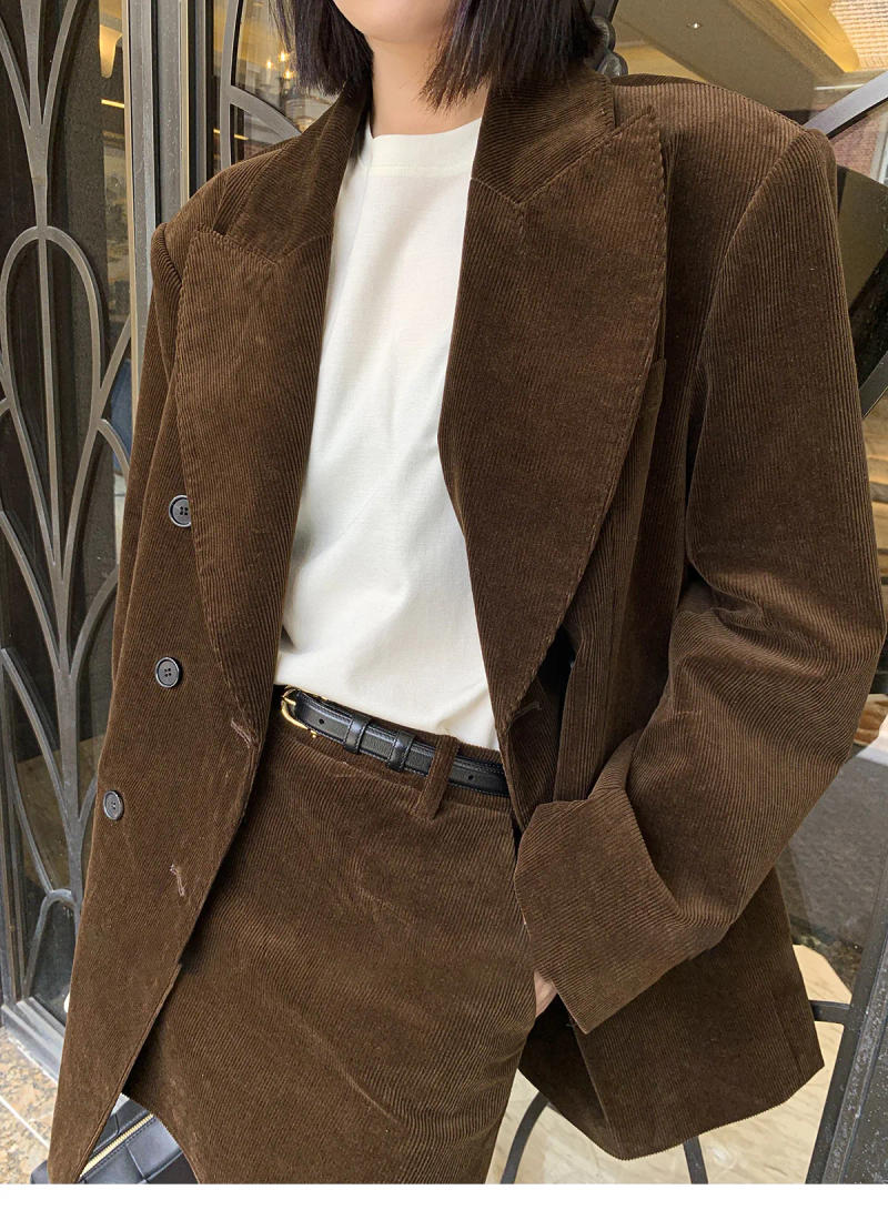 Description Picture 4 of itemAutumn Winter Women's Velvet Suit Coat Double-Breasted Deep Brown Loose Silhouette Western Style Outerwear