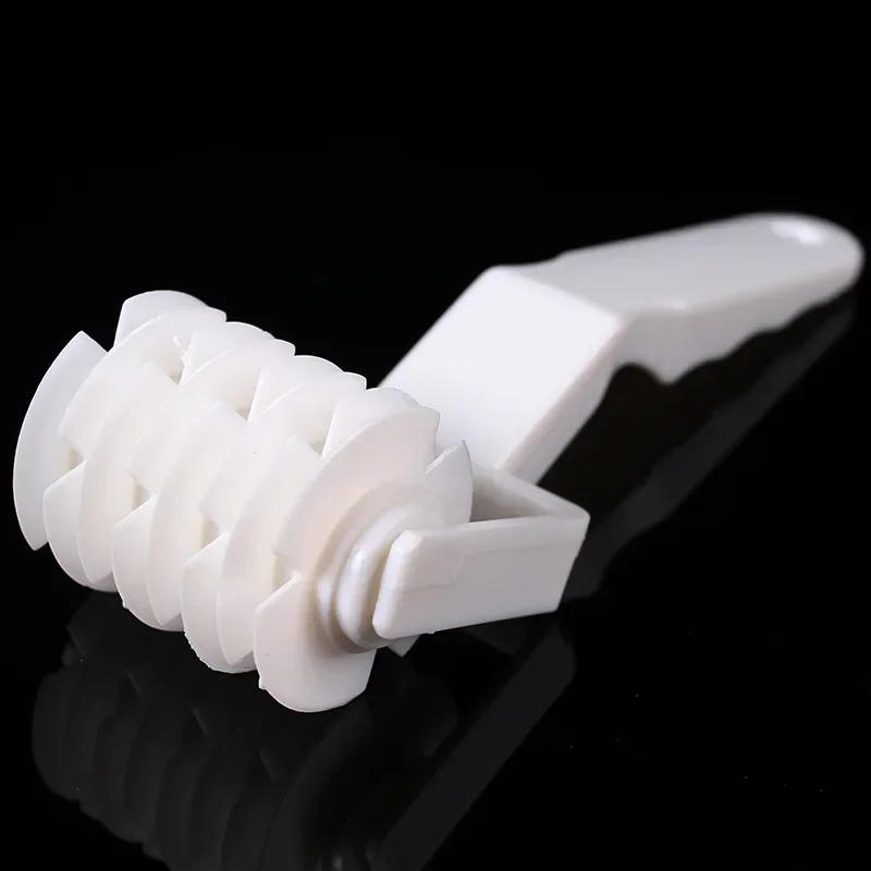 Description Picture 6 of itemPlastic Pastry Pizza Lattice Roller Cutter Baking Tool Pull Net Wheel Knife for Dough Cookie Pie Kitchen Gadgets Baking Tools
