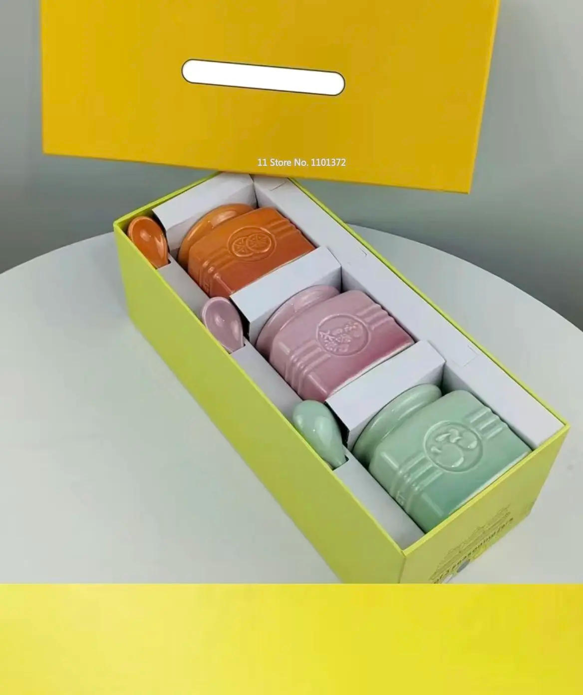 Description Picture 6 of itemEuropean Style Kitchen Spice Organizer Creative Ceramic Spice Jar with Spoon Gift Box Set Jam Storage Jar with Lid   Spice Rack