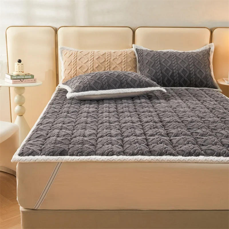 Description Picture 6 of itemThick Fleece Mattress Pad Warm Coral Fleece Bed Blanket Pads for Winter Solid Color Mattress Protector Cover for Double Beds