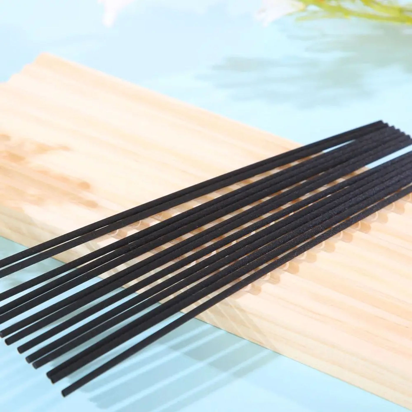 Description Picture 3 of item50PCS Dia 5/4/3MM X L40/35/30/22/10cm Black Synthetic Rattan Fiber Sticks for Home Reed Diffuser, Essential Oil Rattan Sticks