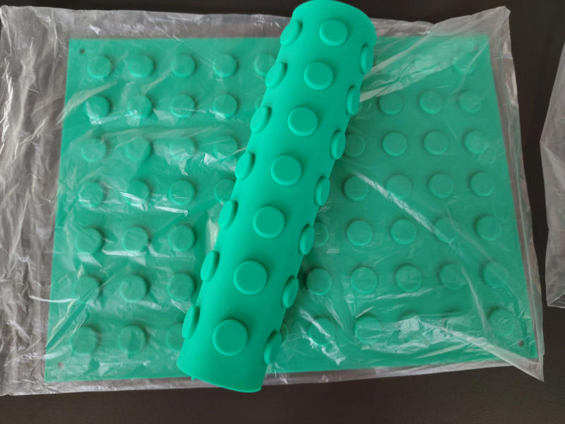 Description Picture 4 of itemBlue Medicals Instruments Pad / Magnetics Surgicals Instruments Mats.Instruments Mats,Sharps Safe Managements /30*40cm