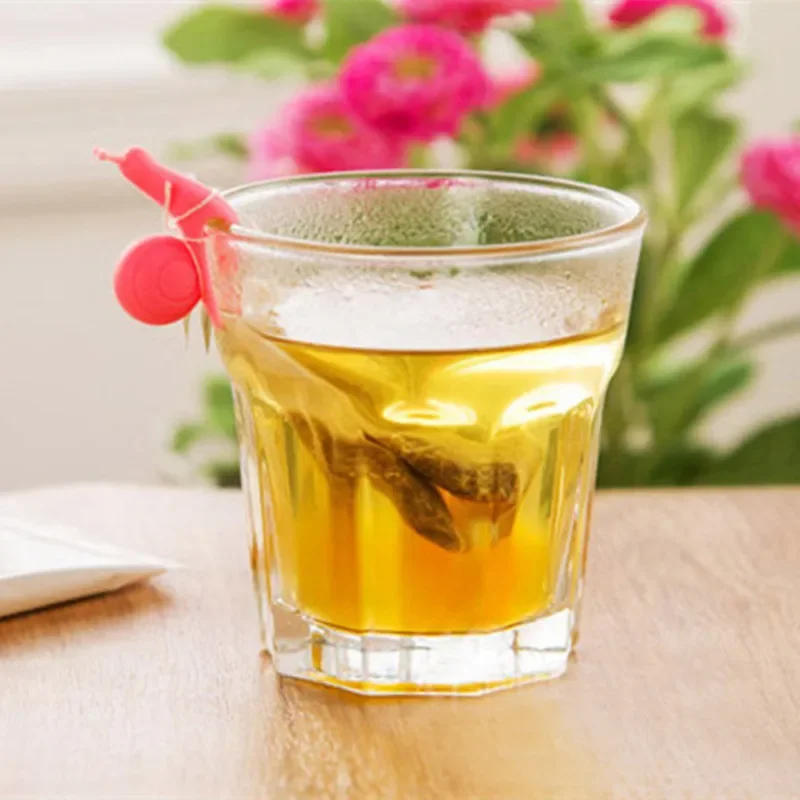 Description Picture 5 of item5/10Pcs Cup Decoration Tool Randome Cute Color Snail Squirrel Shape Silicone Mug Hanging Tool Tea Bag Holder Cup Tea Clips 2024