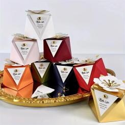 20/50pcs Exquisite Triangular Flower Paper Boxes Card Candy Box Wedding Party Birthday Gift Souvenir Decoration