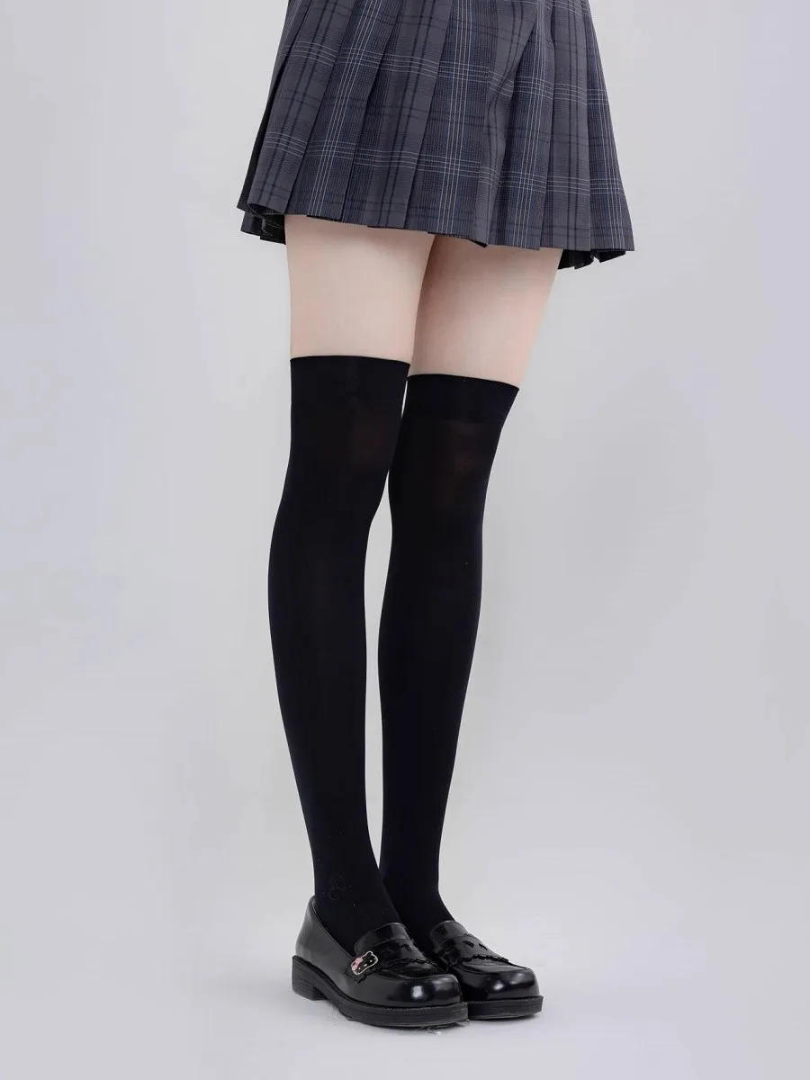 Description Picture 4 of itemSolid Color Lolita Long Stockings JK Women Girls Cute Black White Tights Over Knee Thigh High Socks Cosplay Sexy Nylon Stockings