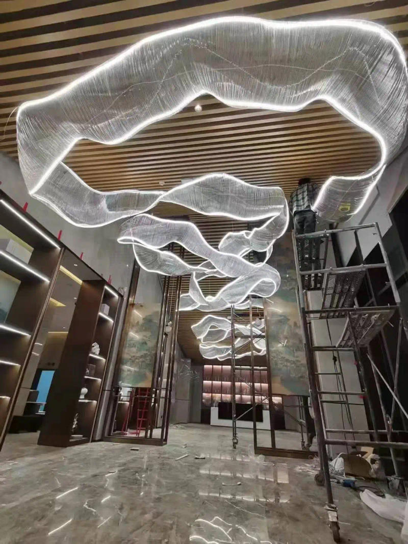 Description Picture 2 of itemCustomized Glass Crystal Chandelier Hotel Lobby Modern Art Color Glass Chandelier Irregular Decoration Creative Chandeliers