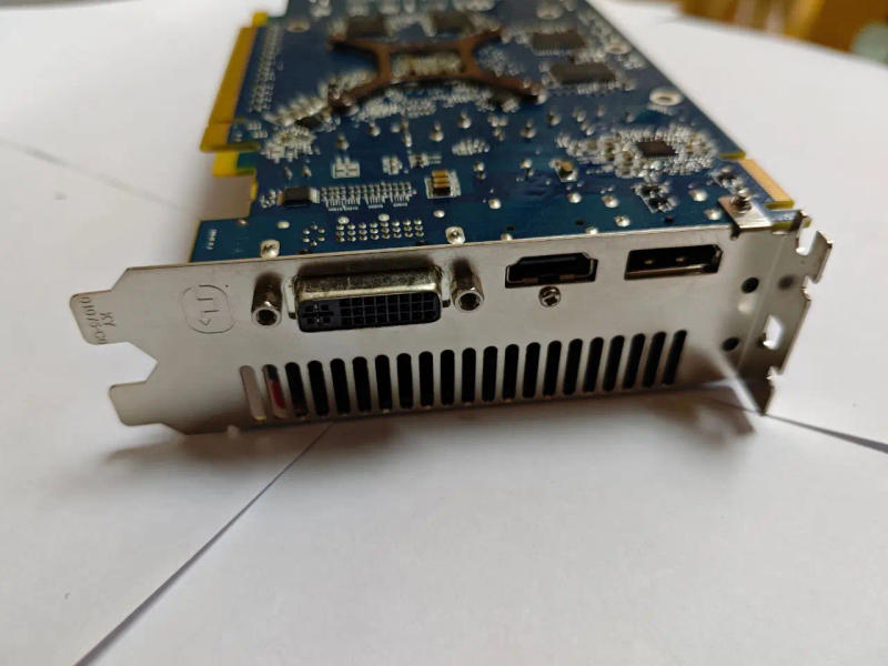 Description Picture 4 of itemDell AMD Radeon HD7770 2GB HD 7770DE 2GB GDDR5 Graphics AMD Cards DRNTY Video Cards PC Computer Gaming HDMI PCI-E X16 GPU Used