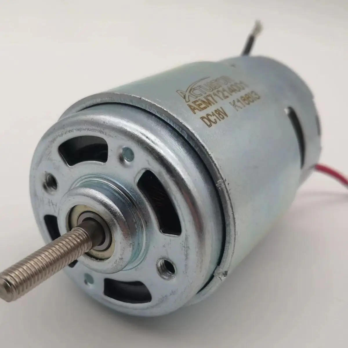 Description Picture 4 of item18V 120W 755 DC Motor Universal Motor Replacement Parts for Lawn Mower, Rechargeable Lawn Mower Replaces Motors
