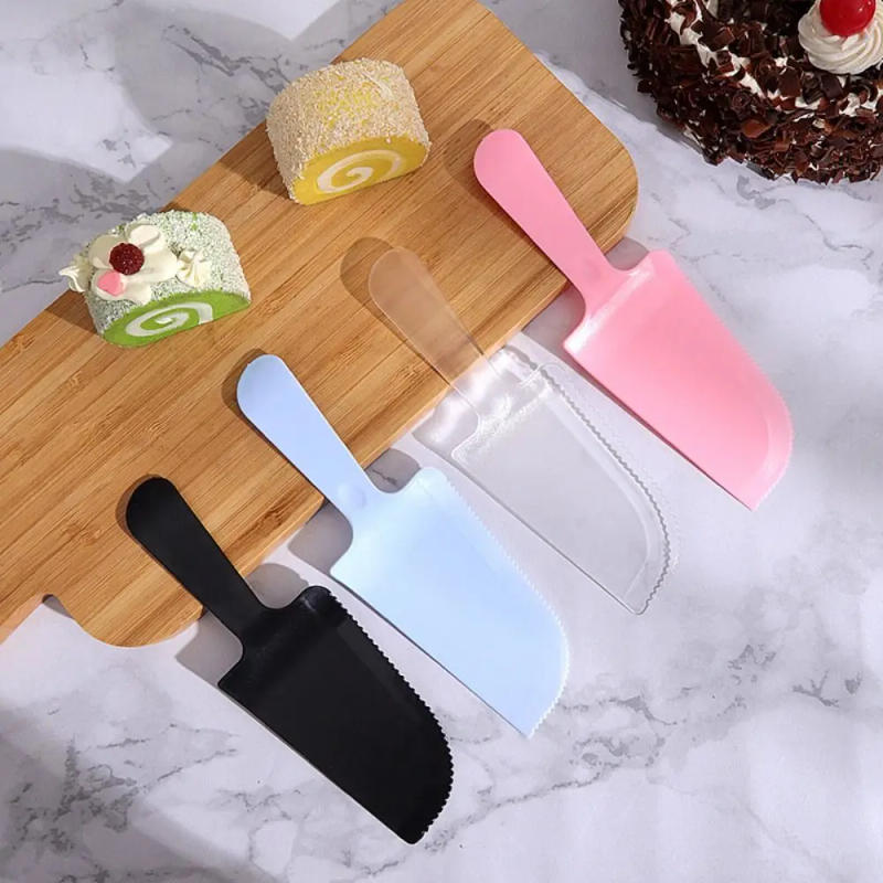 Description Picture 2 of item10Pcs 18*6cm Disposable Plastic Cake Serrated Cutter Knife Individually Packaged Cake Spatula Cake Slicer For Wedding Birthday