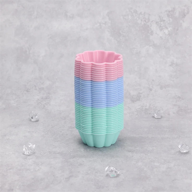 Description Picture 4 of item12 Pcs Petal Shape Muffin Cup Round 5cm Silicone Muffin Cake Baking Molds Cupcake Pan Baking Accessories Tart Cup Cake Mould
