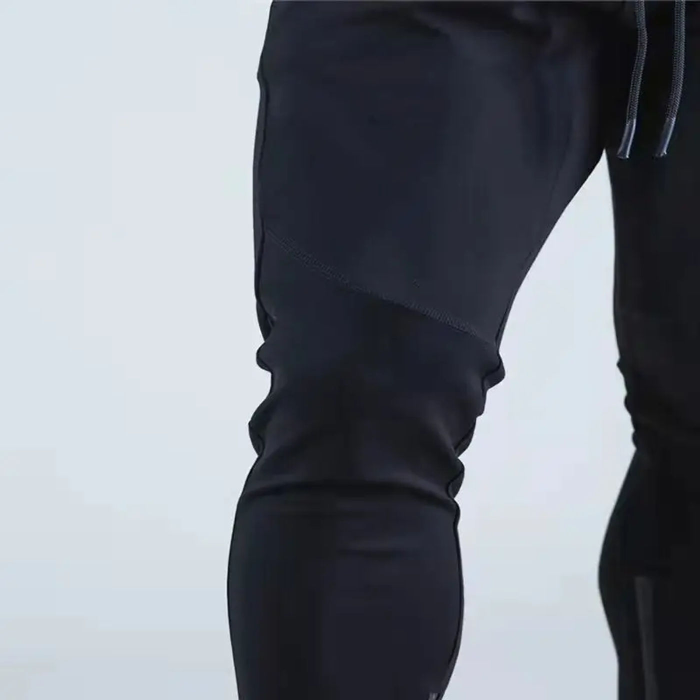 Description Picture 4 of itemFitness Pants for Men's Spring and Autumn New Breathable Sports and Casual Pants Slim Fit, Small Foot Zipper Guard Pants