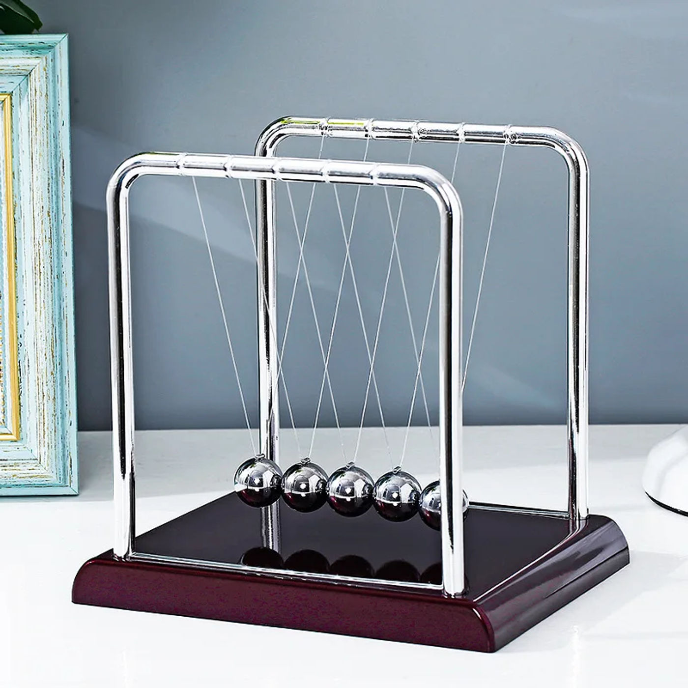 Description Picture 4 of itemNewton's Cradle Balance Steel Ball Teaching Supplies Physics Science Pendulum Desktop Toys Stress Relief Gifts Home Decoration