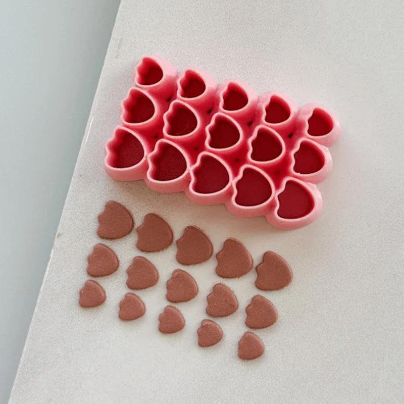 Description Picture 3 of itemDIY Soft Pottery Polymer Cutter Mini Leaves Shape Clay Mold Handmade Earring Clay Molds Earring Jewelry Pendant Making Clay Tool