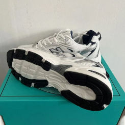 Original Sneakers Women Outdoor Sports Lightweight Mesh Breathable Luxury Tennis Shoes Designer Lace-up Running Shoes Men