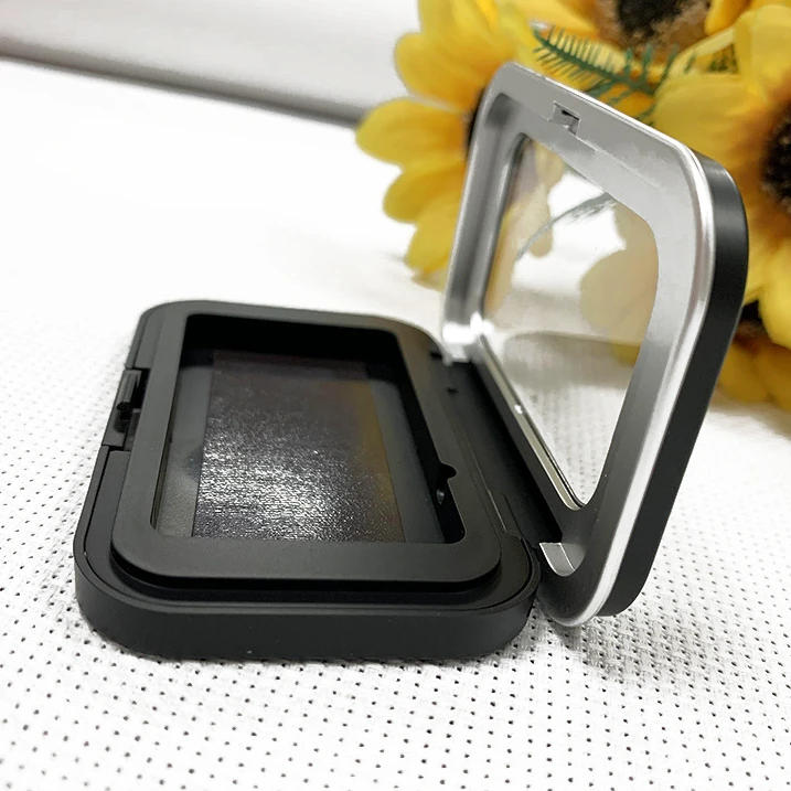 Description Picture 5 of itemMagnetic Sewing Needles Holder Black Rectangle Sewing Needle Storage Case Buttons Pins Storage Box for Sewing Tool Accessories