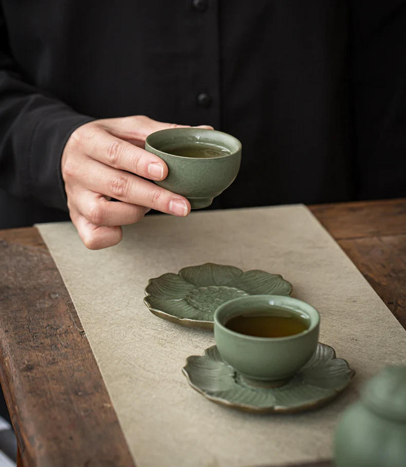 Description Picture 4 of item1 Pcs Japanese Ceramic Teacup Handmade Pottery Tea Bowl Travel Meditation Cup Exquisite Master Cup Household Tea Set 70ml