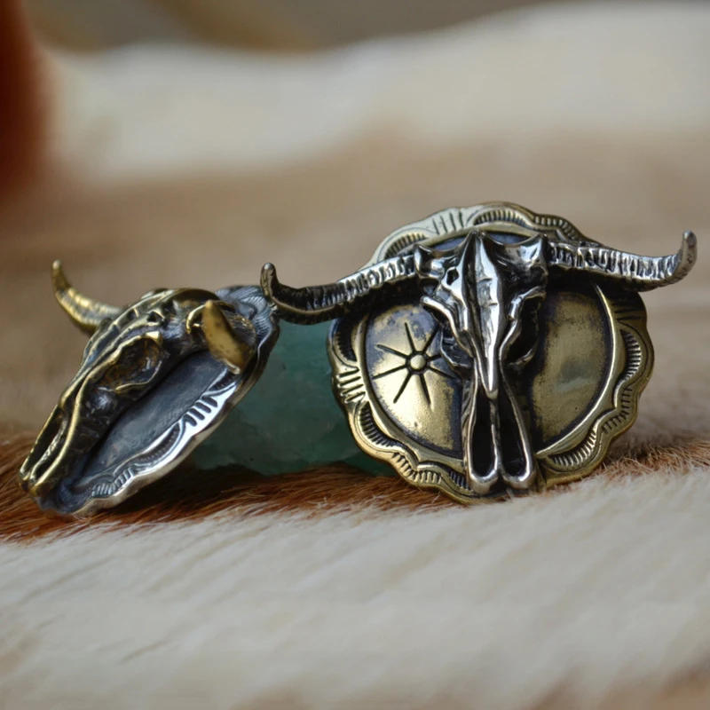 Description Picture 3 of itemVintage Brass Buffalo Skull Screw Back Coin Concho Bison Bull Gaur Rodeo Indian Cowboy Leathercraft Accessories