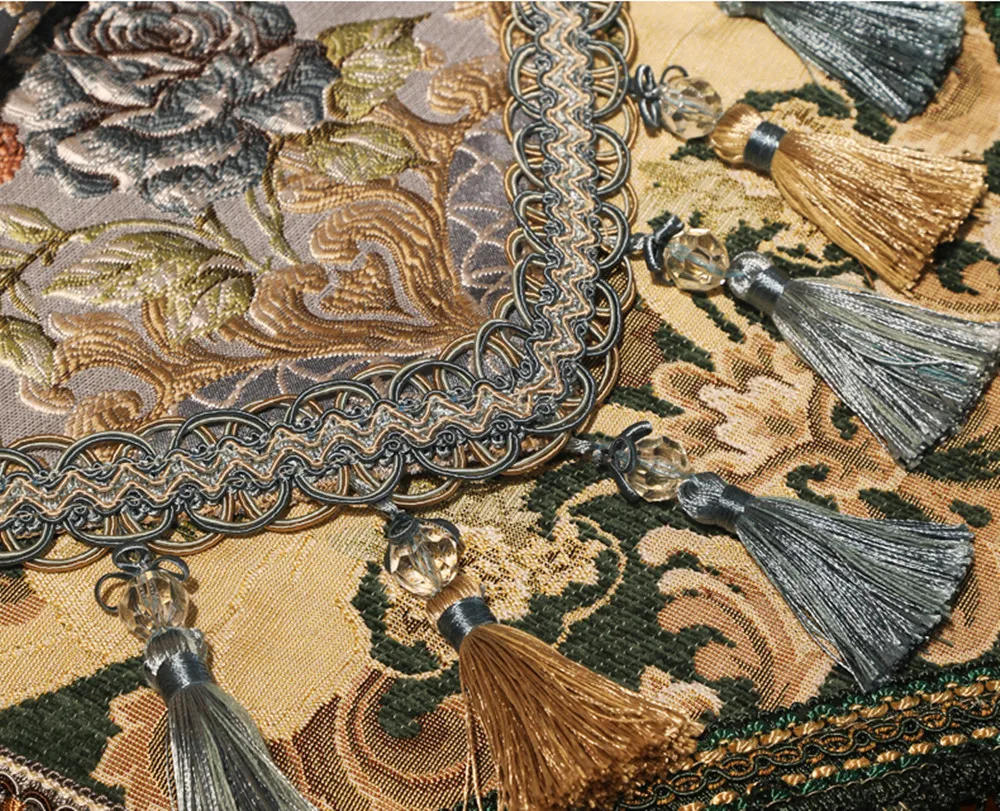 Description Picture 4 of itemLuxury Vintage Embroidered Table Runner Fine Dining Restaurant Wedding Table Decor European Chenille Tablecloth Table Cover