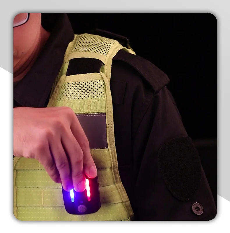 Description Picture 6 of itemNEXTORCH UT21 Rechargeable Clip Light LED Emergency Police Warning Strobe Shoulder Signal Light for Outdoor Rescue Night Run