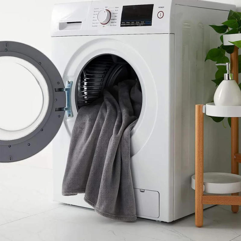 Description Picture 4 of item1pc Coral Fleece Blanket Simple Grey Blanket Soft Warm Throw Blanket Nap Blanket for Sofa Bed Camping Trip Office Pet Dog