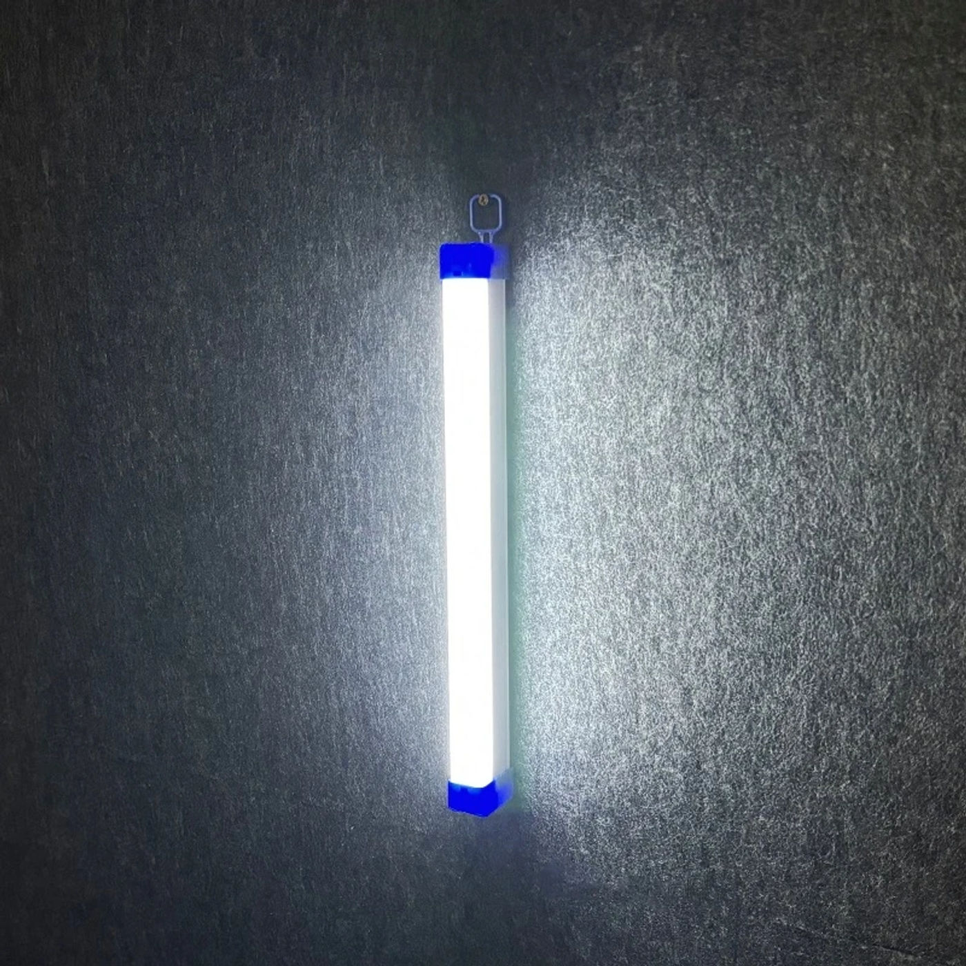 Slide 816bd94a00324accbcb7d7f40fa66a45