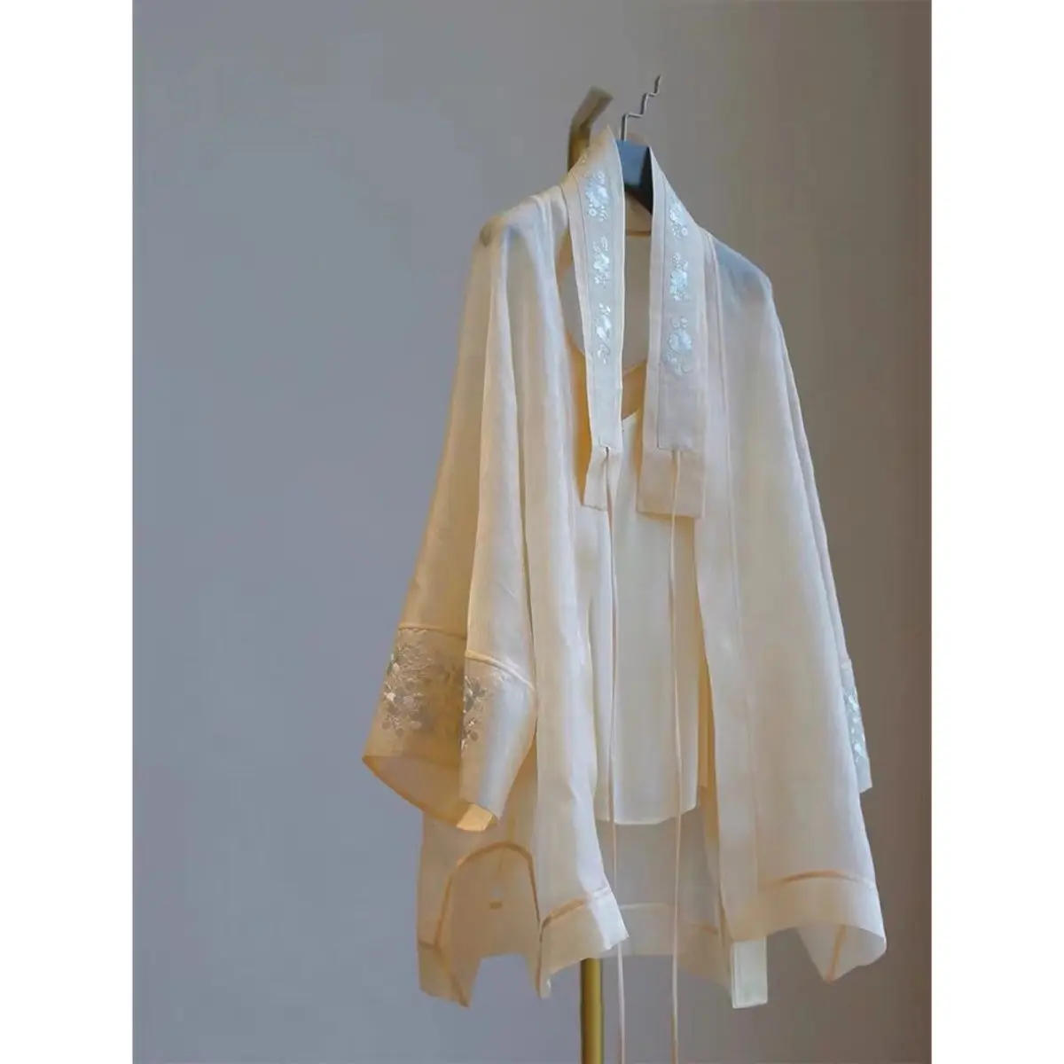 Description Picture 2 of itemBlusas Femininas Elegantes Sun Protection Shirts for Women Mujer Moda 2025 Blouses Lady Thin Jacket Chemise Femme Top