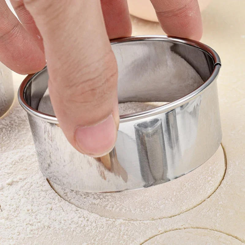 Description Picture 6 of itemStainless Steel Biscuit Mold Kitchen Round Cookie Cutter Set Baking Circle Pastry Cake Mould DIY Dumplings Skin Cutting Tools