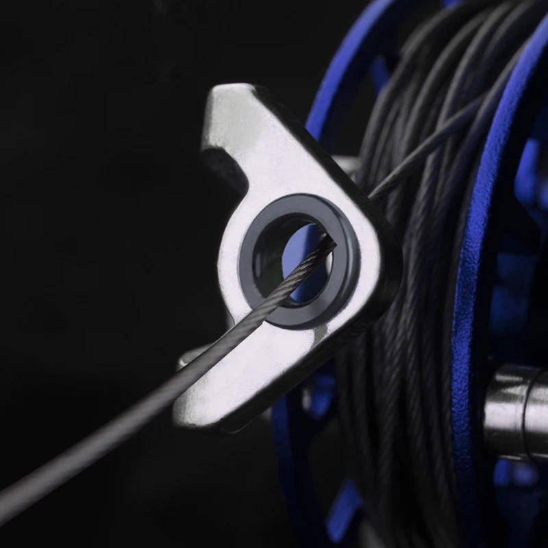 Description Picture 5 of itemFishing Lock Buckle with Reel Stainless Steel Live Fish Locks Belt Fishing Tackle Tools Stringer Floats Fishing Reel