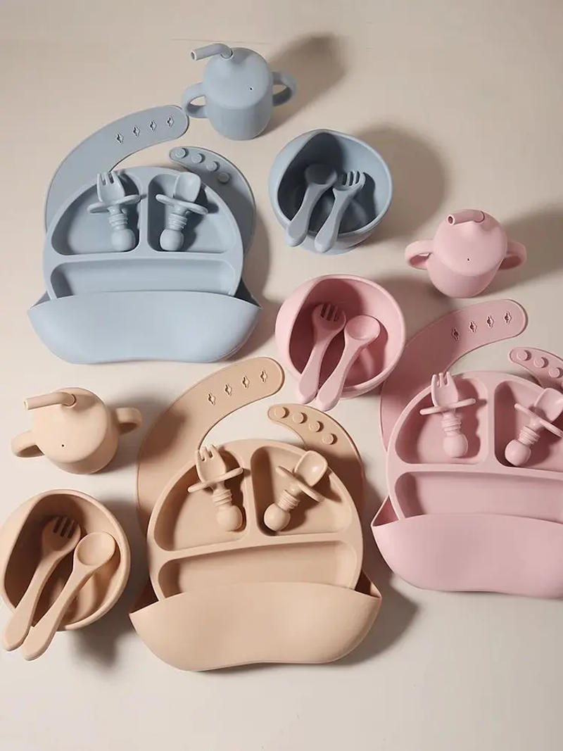 Description Picture 5 of item8pcs silicone baby feeding set Children's Dishes Set Baby Silicone Tableware Set suction plate and bowl